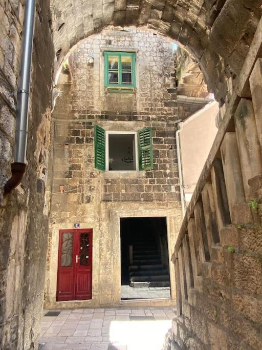 Appartement Diokletian'S Golden Nest à Split Extérieur photo